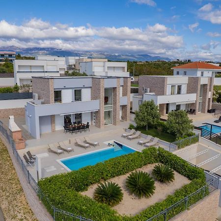 Villas Royal I With Private Pool Novalja Bagian luar foto