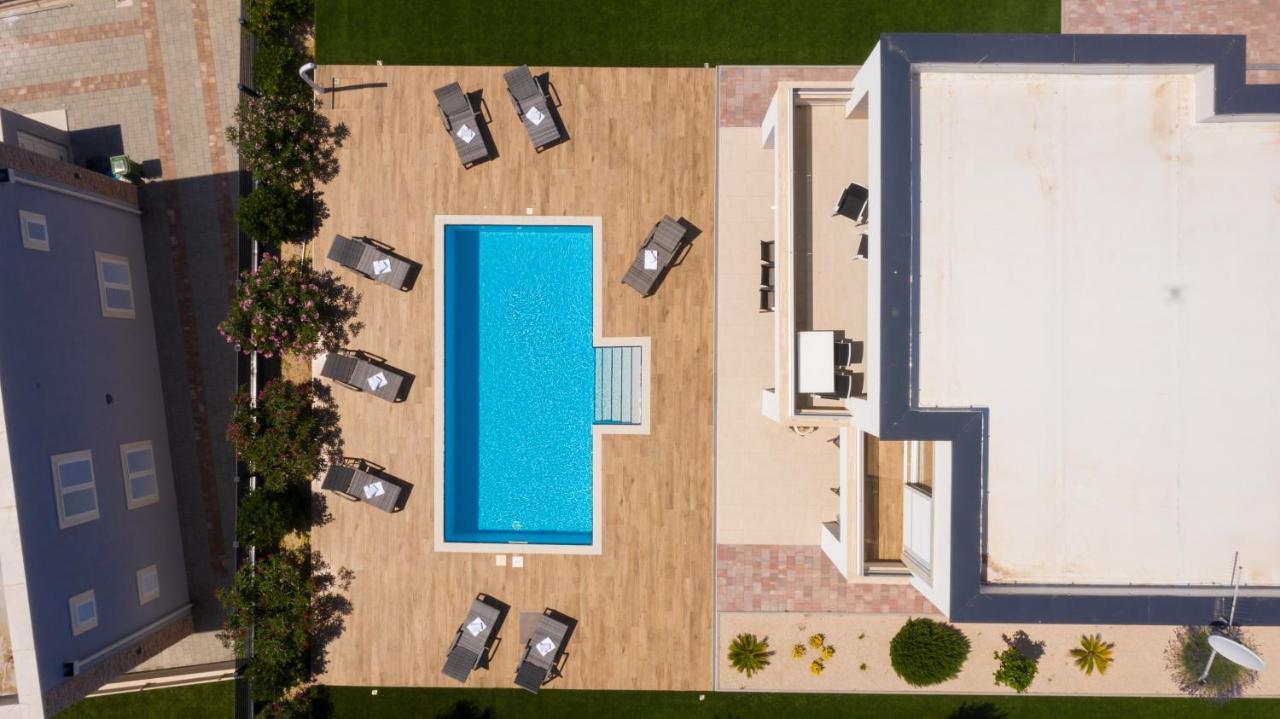 Villas Royal I With Private Pool Novalja Bagian luar foto