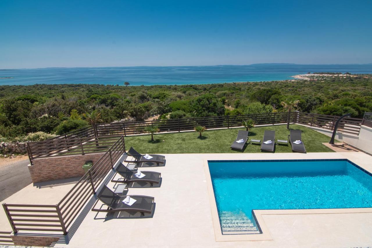 Villas Royal I With Private Pool Novalja Bagian luar foto